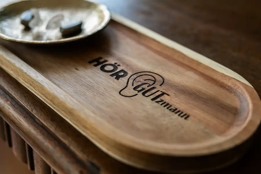 Hörgeräte im Fachgeschäft HÖRGUTzmann in Schwerin.